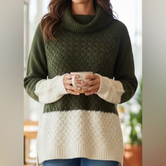 It's Our Time Sweaters - Ladies dark green & Vanilla cowl neck sweater, baseball style hem, NWT, size XS